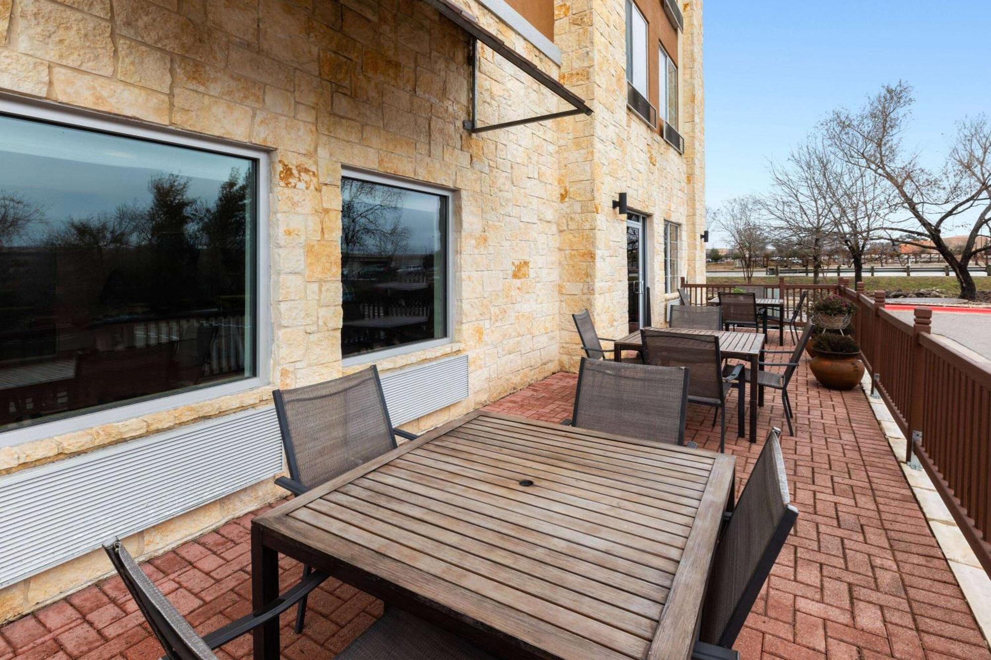 La Quinta By Wyndham Austin - Cedar Park Hotel Buitenkant foto